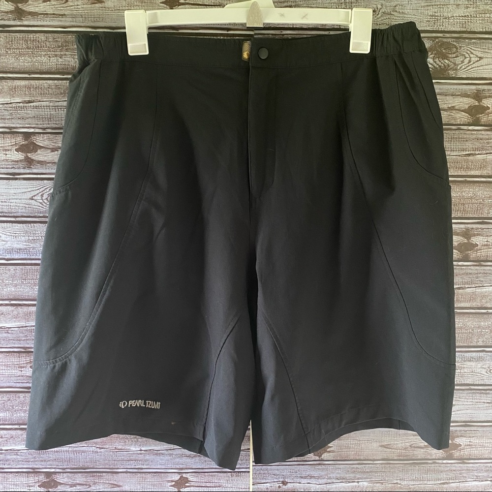 Men's Pearl Izumi Shorts‎